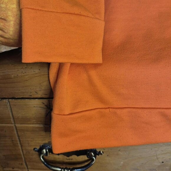🍄 50% OFF - Pumpkin Orange Witch Graphic Long Sleeve T-Shirt Size L - Picture 9 of 10